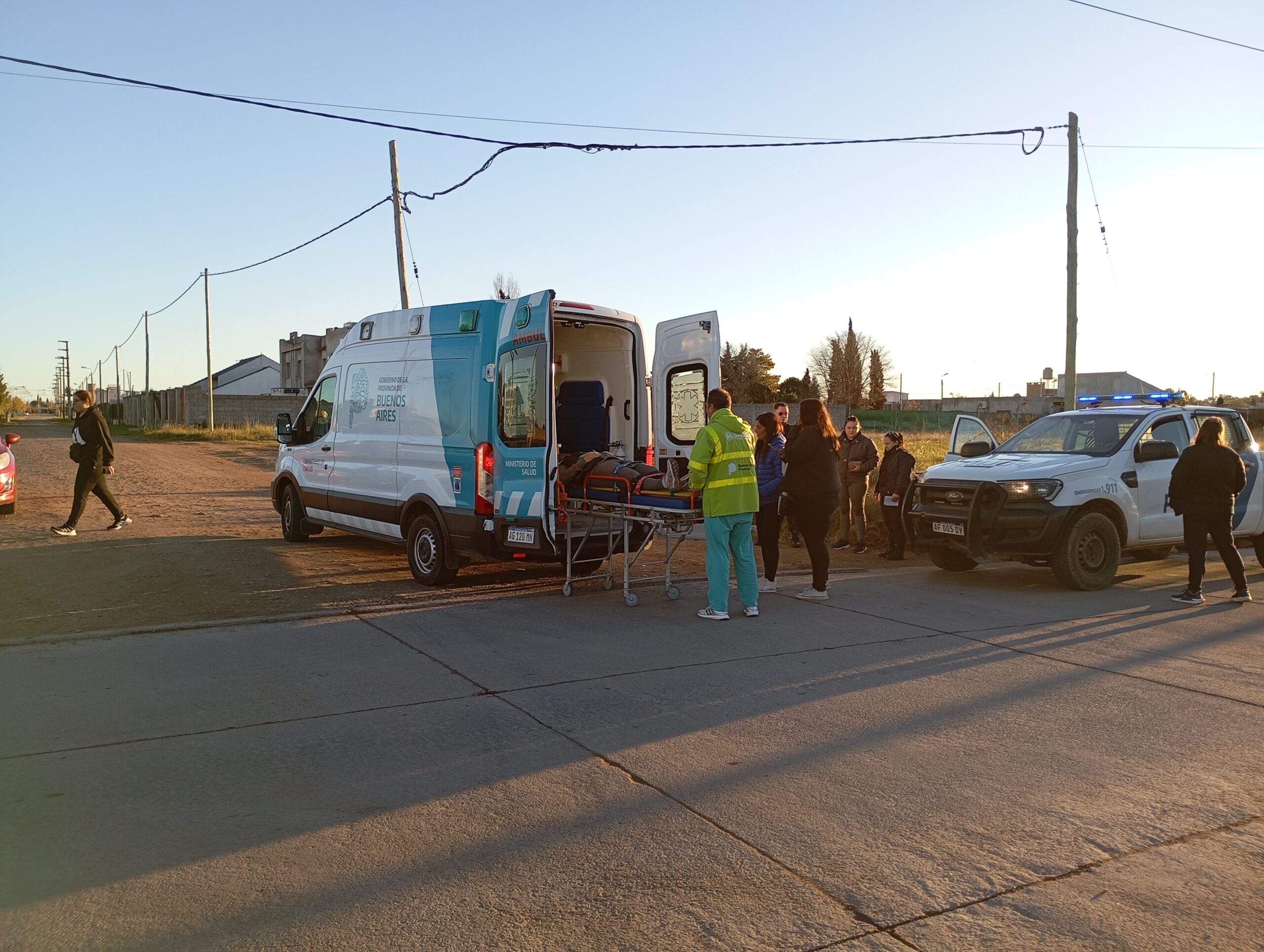 Una mujer herida tras ser embestida por un auto - En Linea Noticias